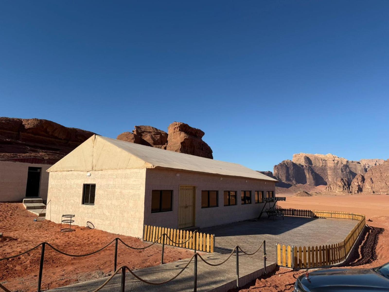 Falling Stars Camp Wadi Rum Buitenkant foto