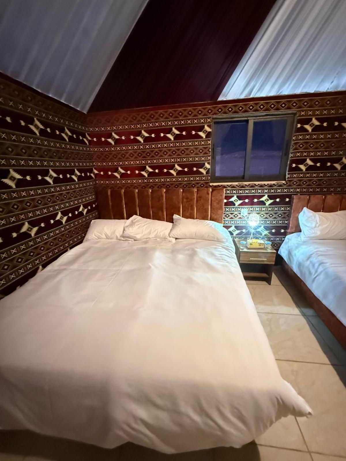Falling Stars Camp Wadi Rum Buitenkant foto